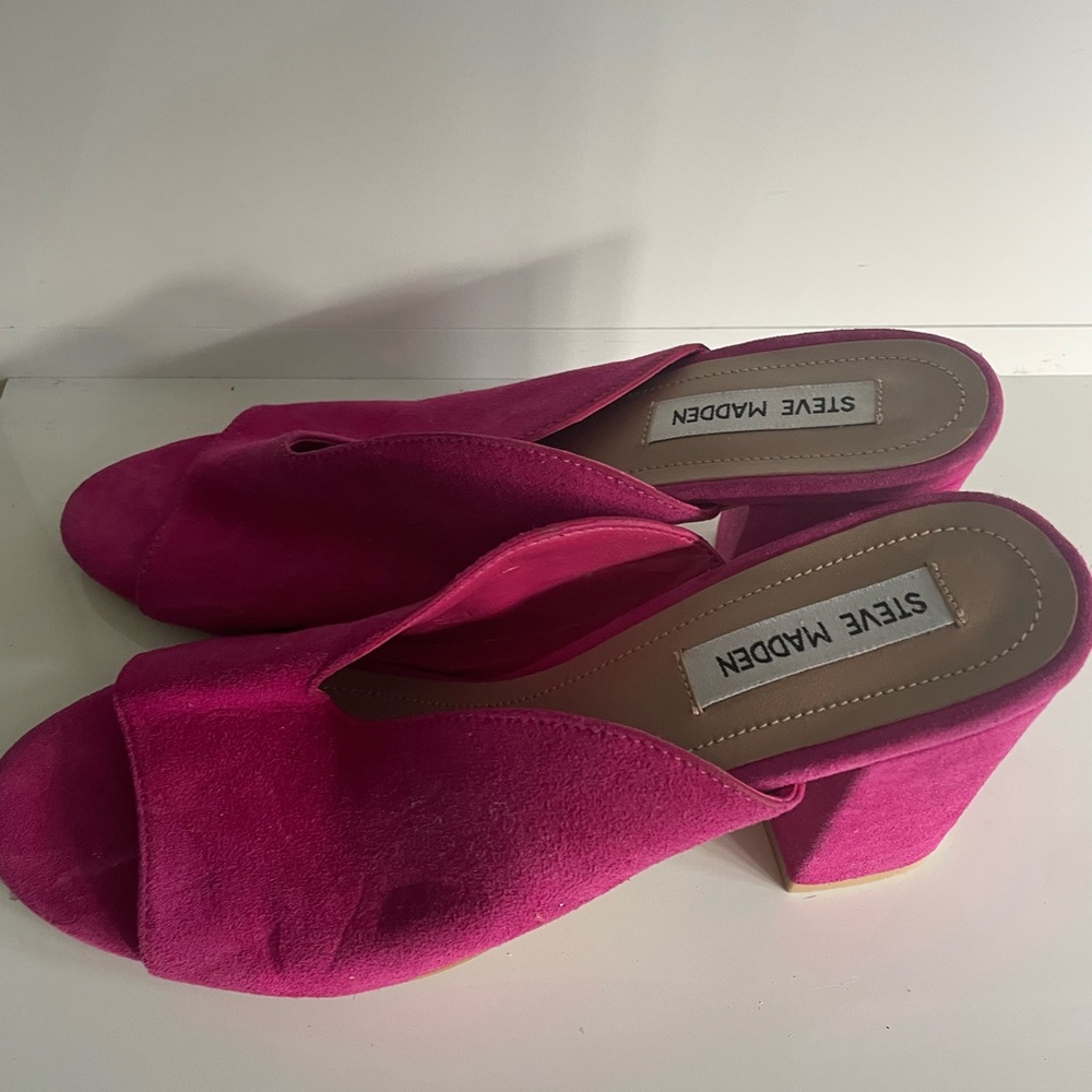 Steve Madden Pink Mules Asymmetrical Strap - Picture 4 of 7